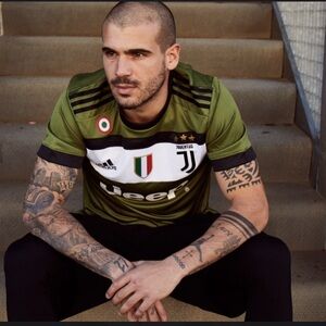Juventus third jersey 17/18 Adidas Men's Olive Green Shirt soccer italy …zidane